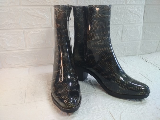 Сапоги жен. ПВХ на молнии с утеп.