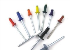 Заклепки 4,0х10мм темно-зелный