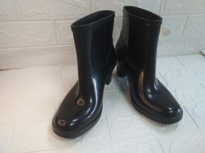 Сапоги жен. ПВХ короткие без утеп. 812-1