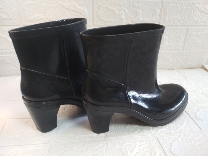 Сапоги жен. ПВХ короткие без утеп. 812-1