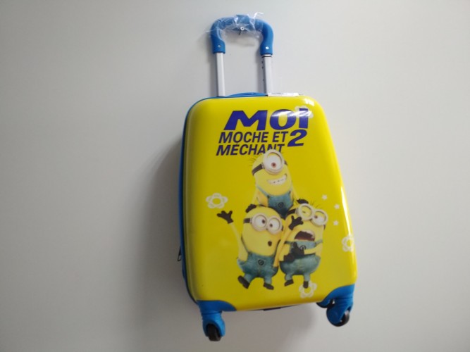 Чемодан детский 2700