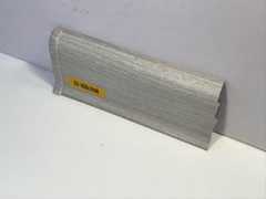 Плинтус ПВХ 33 Ясень серый с каб.кан.с рез.краем