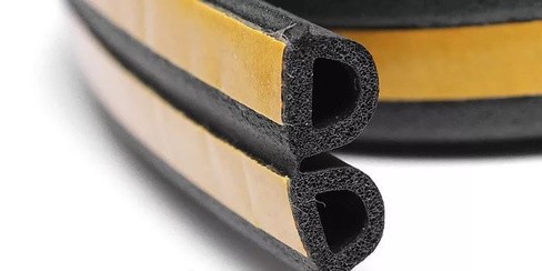 Уплотнитель для дверей черный 14*12