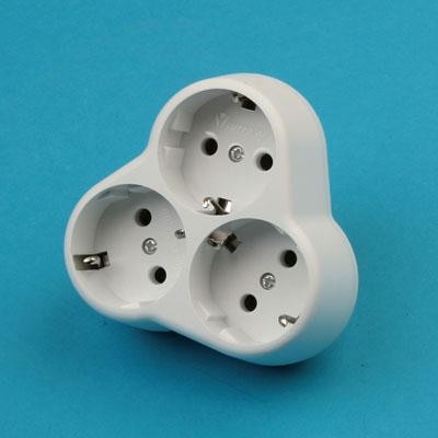 Тройник 16А с зазем. AK303/A303